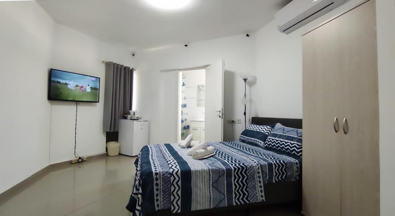 Guest House "Villa Klara Eilat" Heated Pool And Sauna All Year Round المظهر الخارجي الصورة