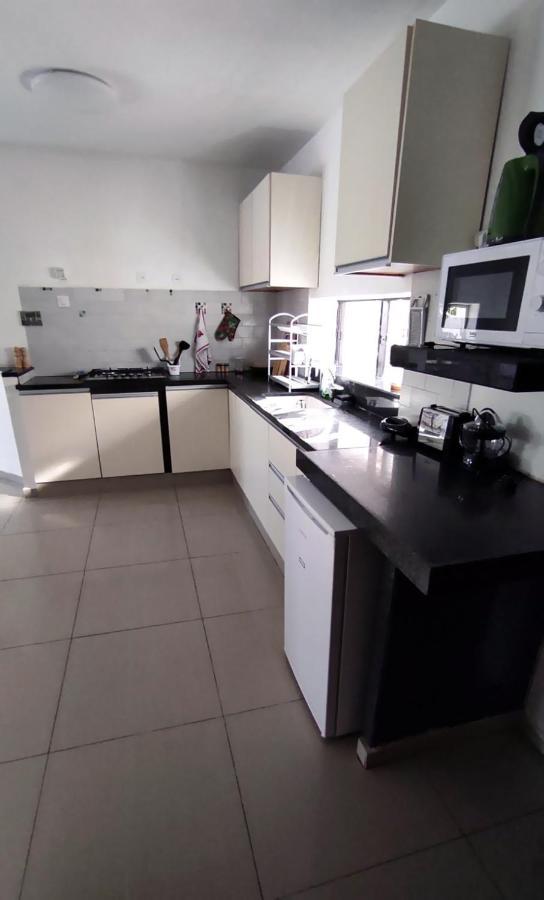 Guest House "Villa Klara Eilat" Heated Pool And Sauna All Year Round المظهر الخارجي الصورة