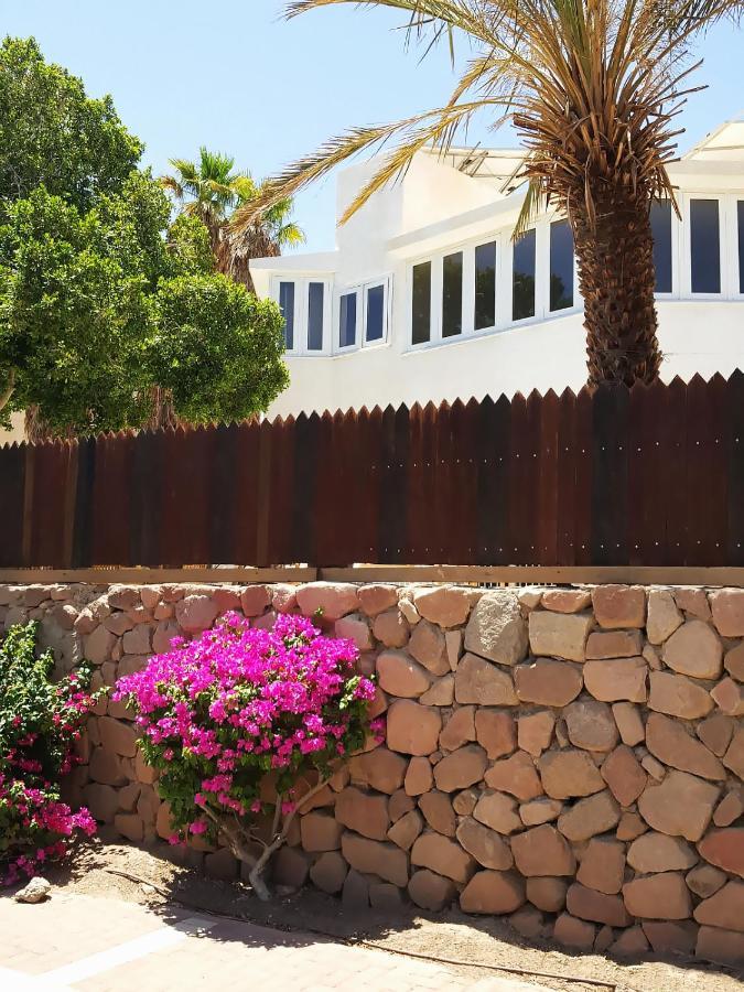 Guest House "Villa Klara Eilat" Heated Pool And Sauna All Year Round المظهر الخارجي الصورة