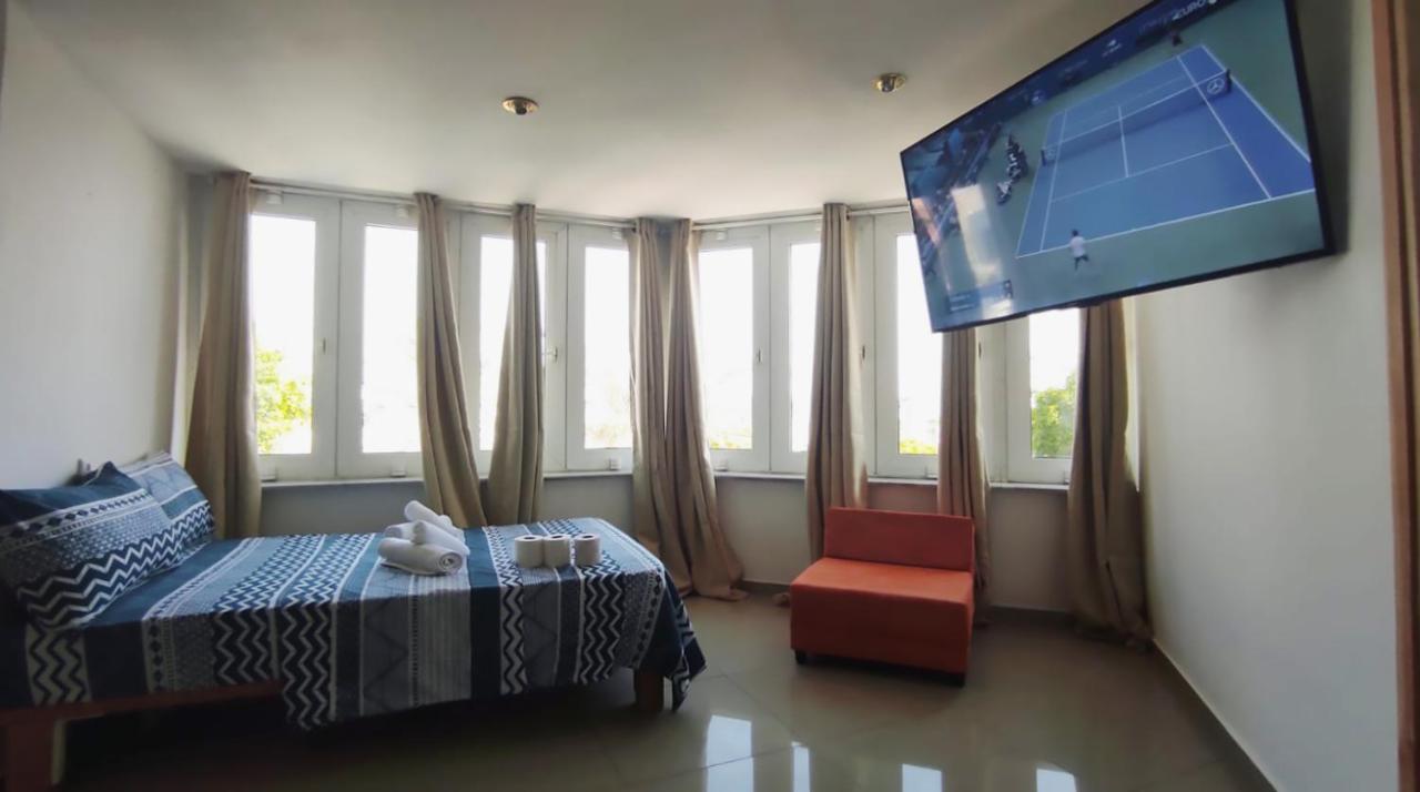Guest House "Villa Klara Eilat" Heated Pool And Sauna All Year Round المظهر الخارجي الصورة