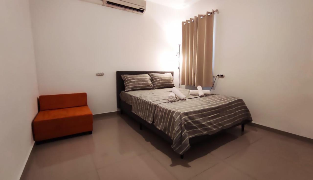 Guest House "Villa Klara Eilat" Heated Pool And Sauna All Year Round المظهر الخارجي الصورة
