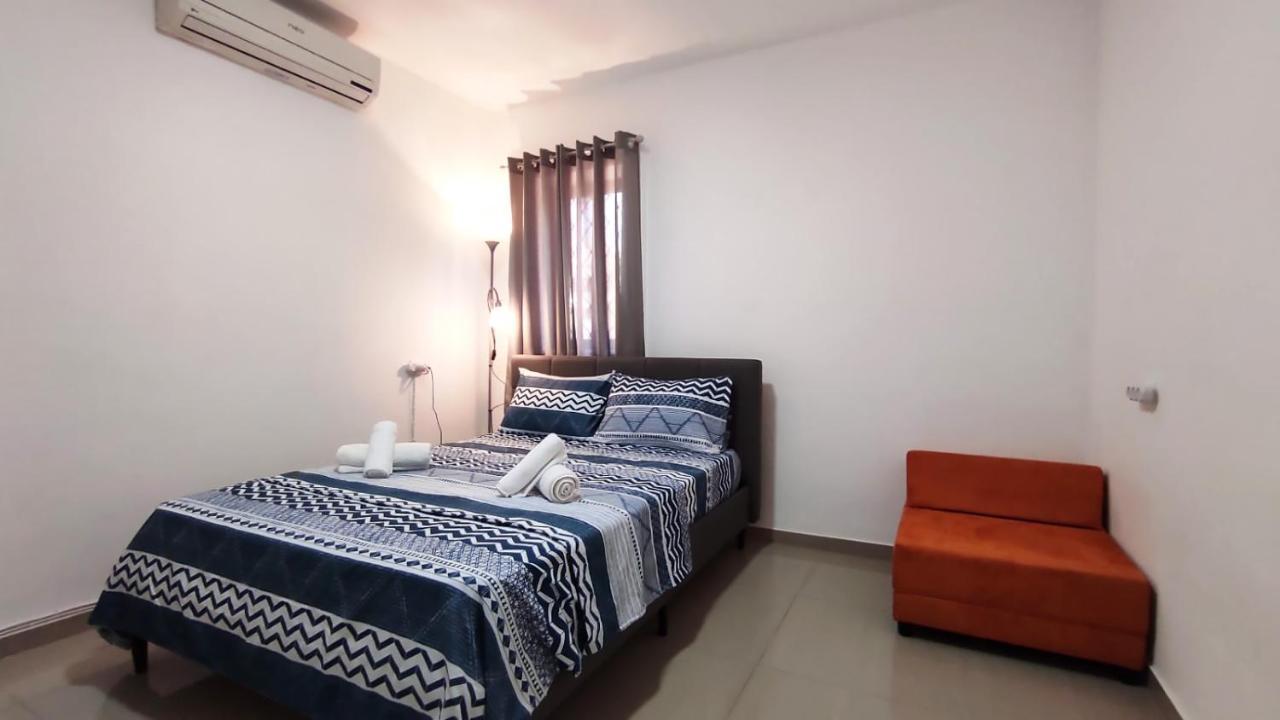 Guest House "Villa Klara Eilat" Heated Pool And Sauna All Year Round المظهر الخارجي الصورة